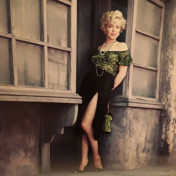Marilyn Monroe 2016 Collector's Calendar - Picture 4 of 9